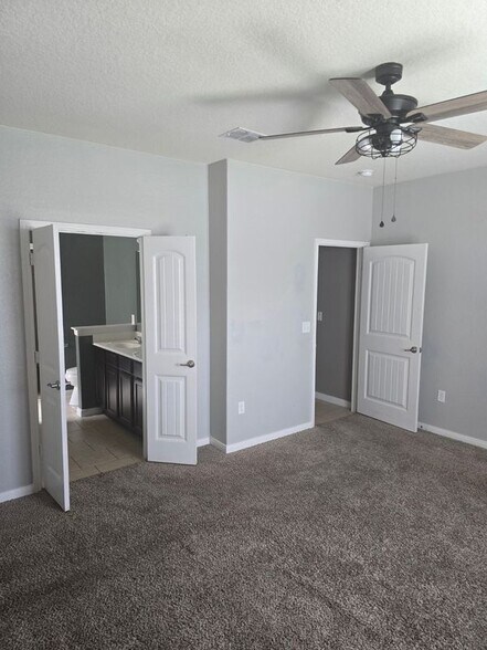 Building Photo - 5639 Cielo Ranch