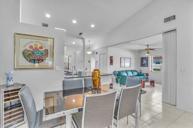 Building Photo - 6099 Waldwick Cir