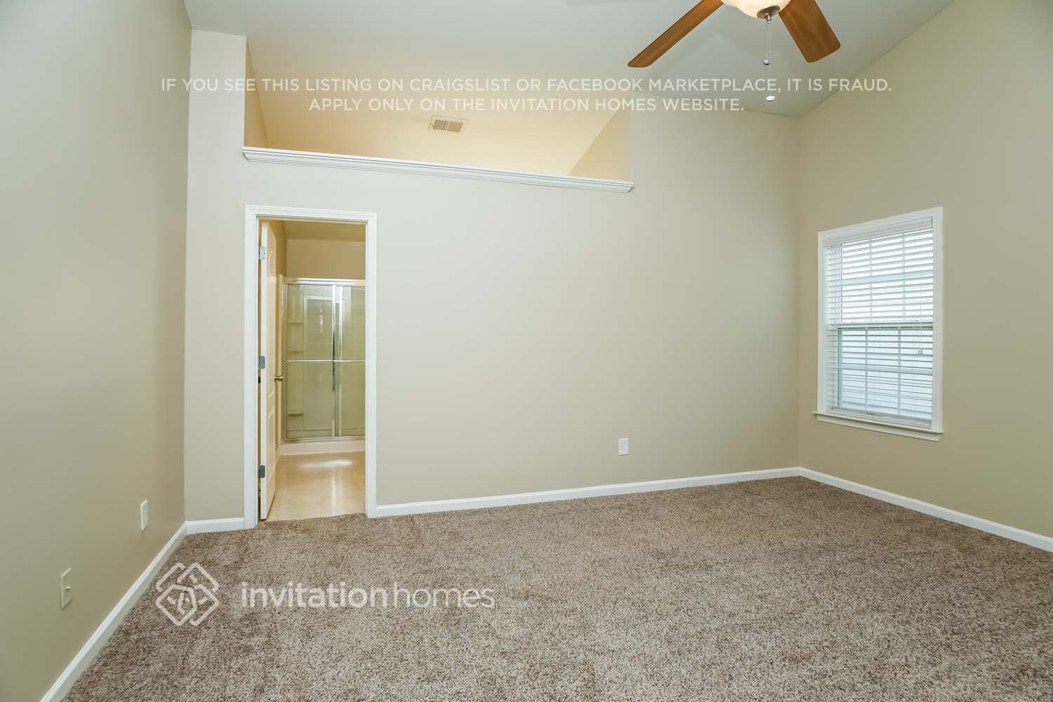 Building Photo - 1029 S Creek Dr