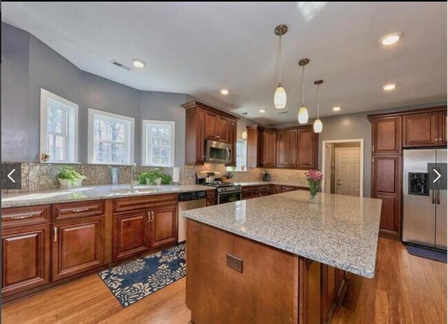 Building Photo - Huntersville, 2-Story Stone Front Traditio...
