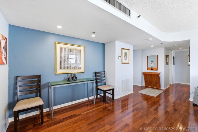 Building Photo - 1361 S Ocean Blvd
