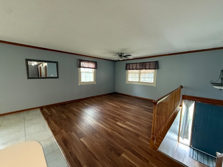Building Photo - 125 Amhurst Ln