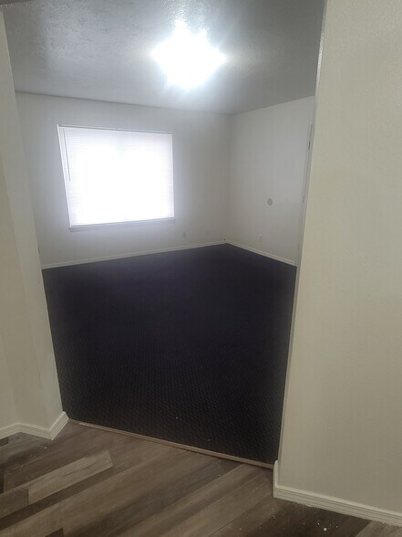 Building Photo - 2120 Stace St