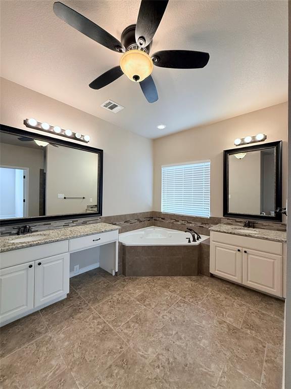 Building Photo - 300 Western Sky Trail