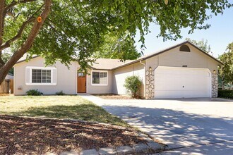 Building Photo - Desirable South East Boise Home for Rent -...