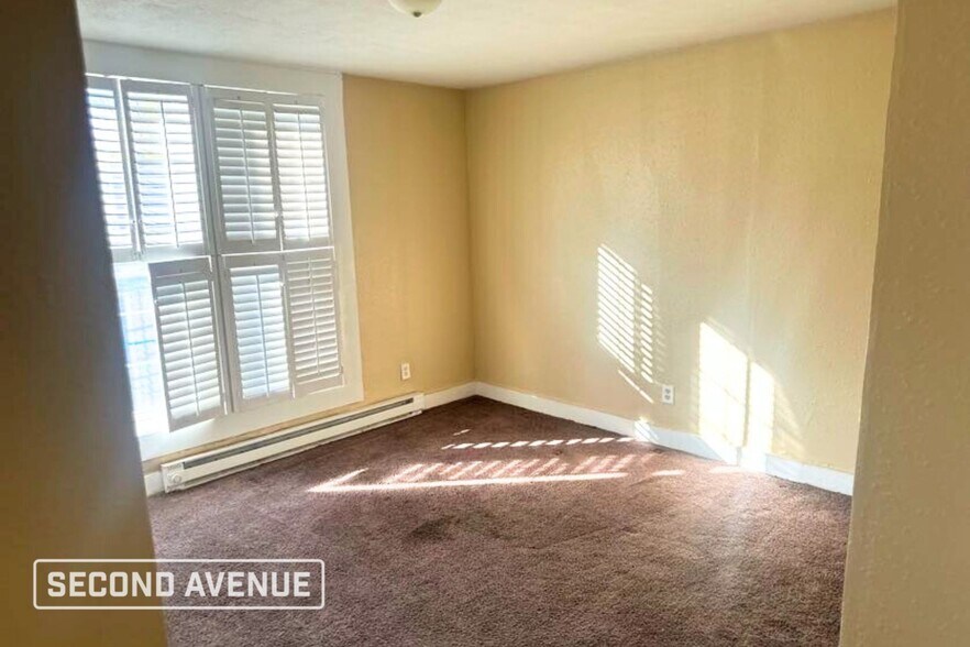 Building Photo - 1643 Columbia Ave