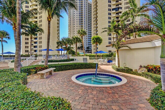 Building Photo - 3000 N Ocean Dr