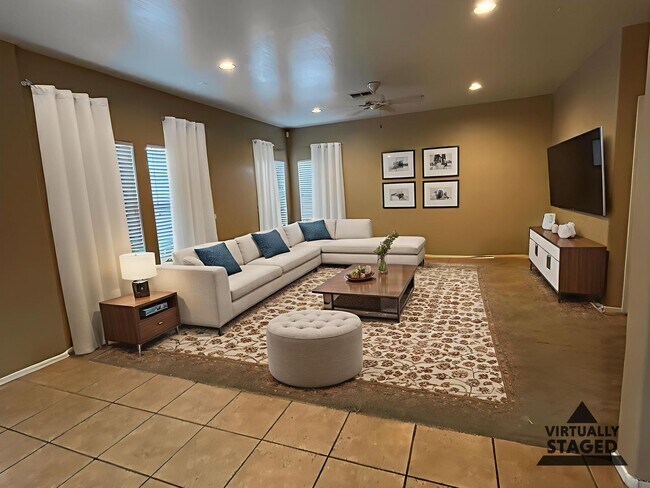 Primary Photo - 9598 N 82nd Ln