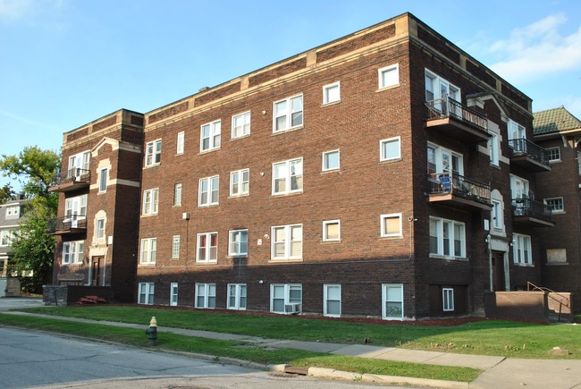 Exterior - Superior Eddington