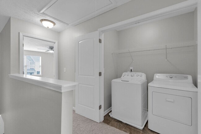 Building Photo - 807 Lower Park Pl