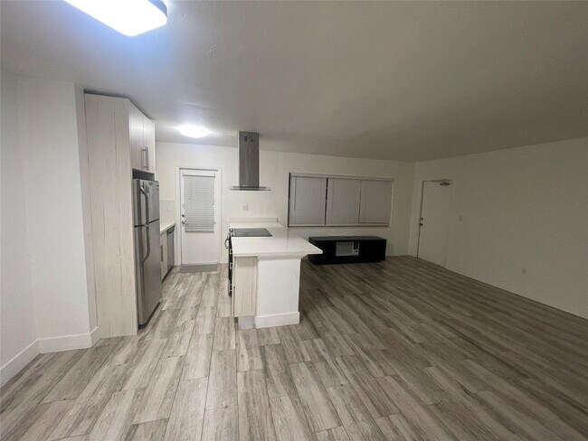 Building Photo - 6565 Santona St