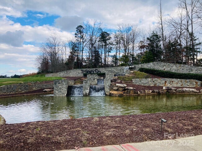Building Photo - 6140 Pier Dr