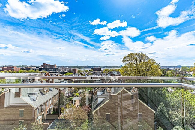 Building Photo - Stunning Partly Furnished Studio in Old Town Alexandria