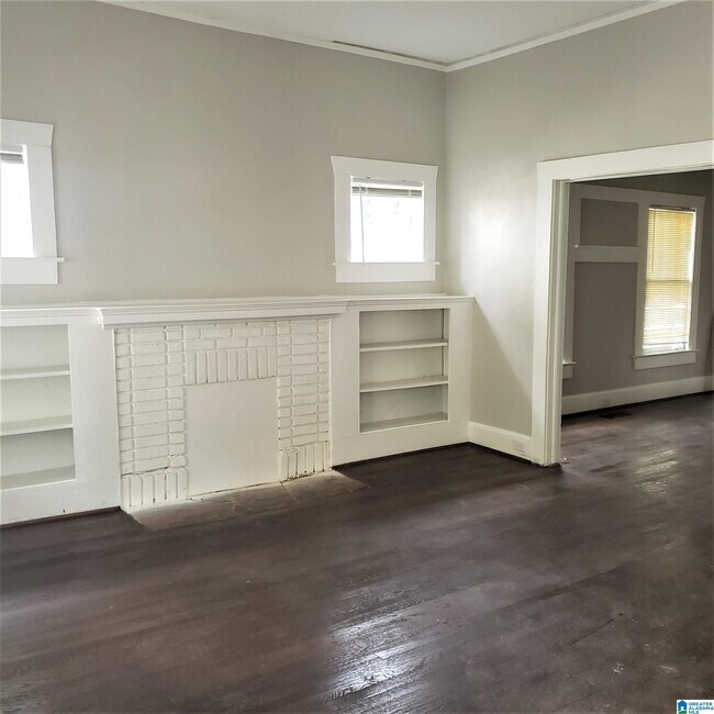 Building Photo - 7515 1st Ave S