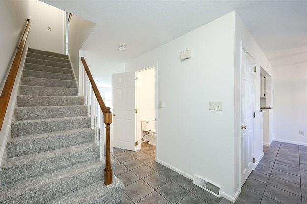 Building Photo - 11 Laurelwood Dr