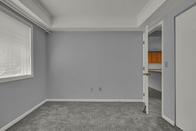 Building Photo - 1128 Windward Rd
