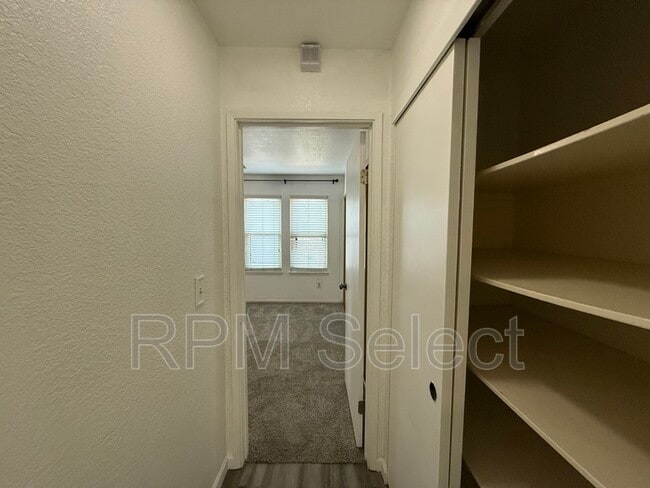 Building Photo - 8670 Sumerlin Ct