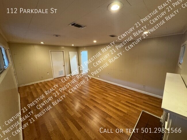 Building Photo - 112 Parkdale St