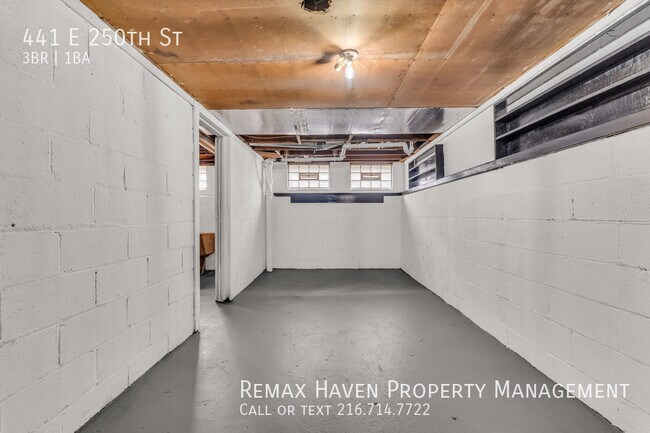 Building Photo - 441 E 250th St
