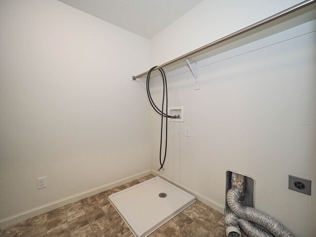 Building Photo - Cute single family home in Saratoga Springs