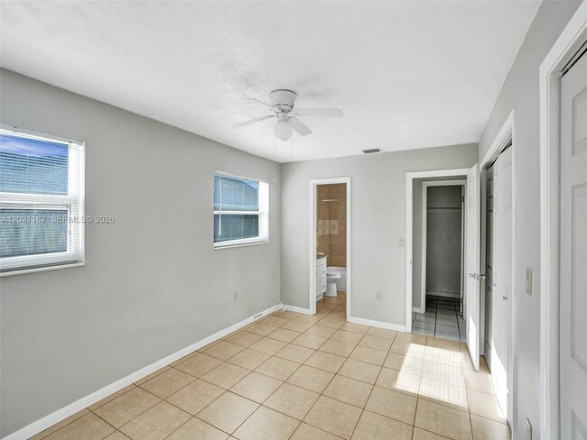 Building Photo - 8550 NW 27th Pl
