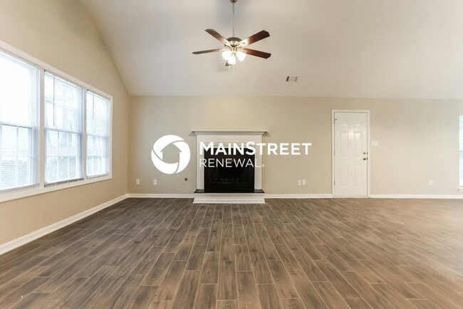 Building Photo - 3 Bedroom Pet-Friendly Home in SHARPSBURG,...