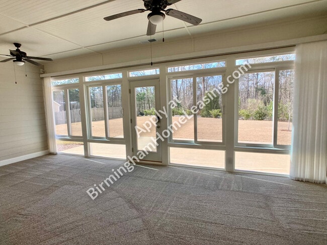 Building Photo - 4028 Laura Ln