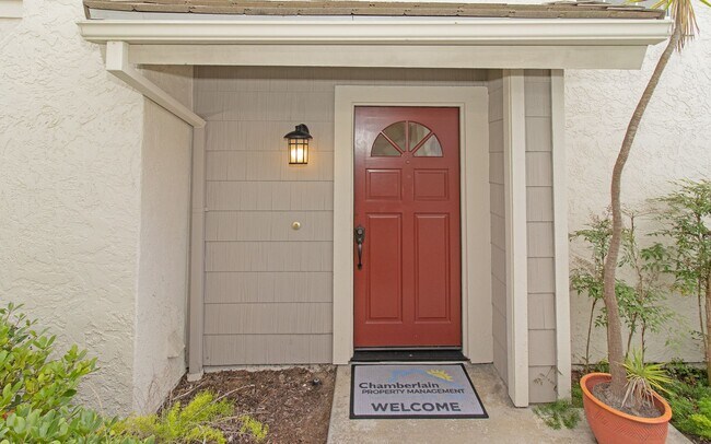 Building Photo - Home in the Community of Del Mar Highlands!