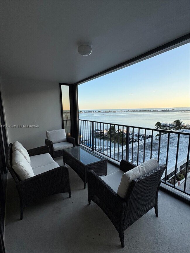 Building Photo - 1865 Brickell Ave