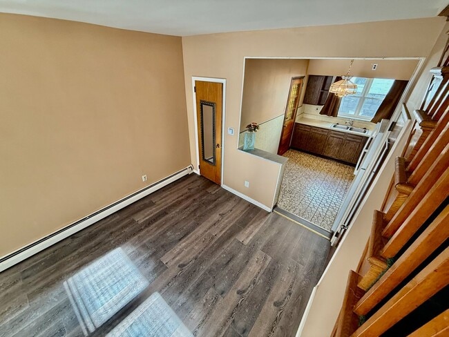 Building Photo - Recently UPDATED 3 BD/1 BA HOUSE in great East Passyunk/LOMO location w/ new Engineered Wood Floo...