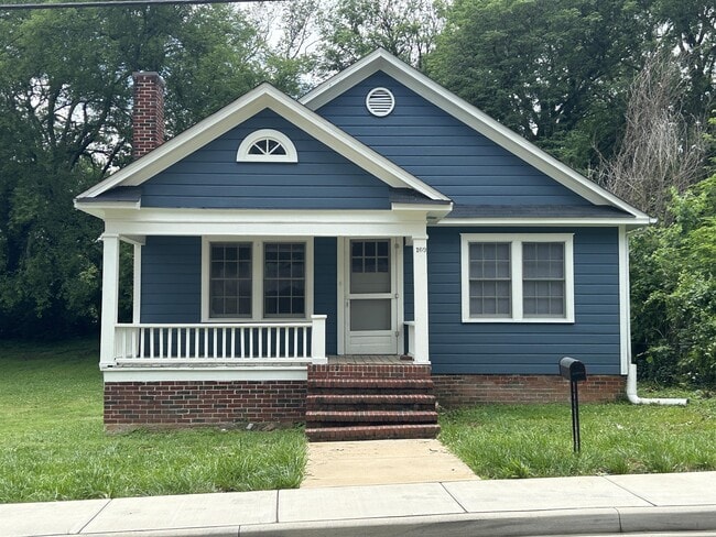 Building Photo - 160 20th St NE