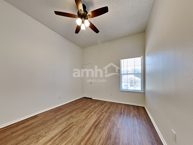 Building Photo - 4809 Palm Ridge Dr