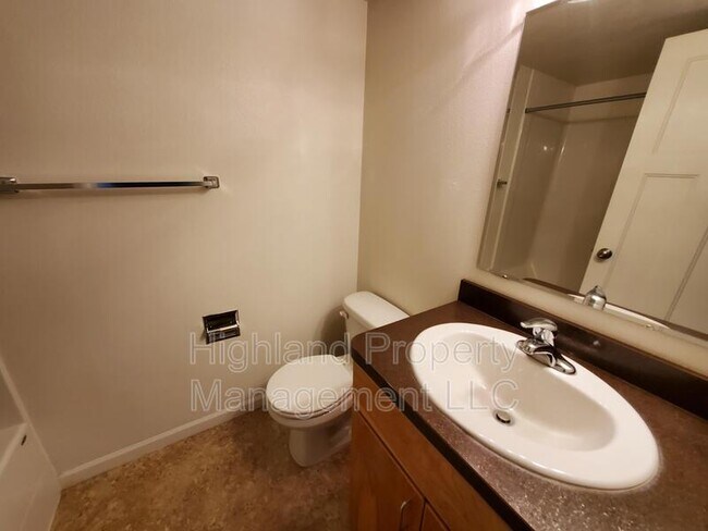 Building Photo - 1205-1207 NE Monroe St