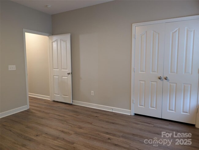 Building Photo - 16246 Redstone Mountain Ln