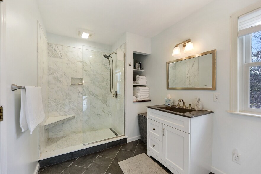 Second Floor Bath - 12 Applewood Ln