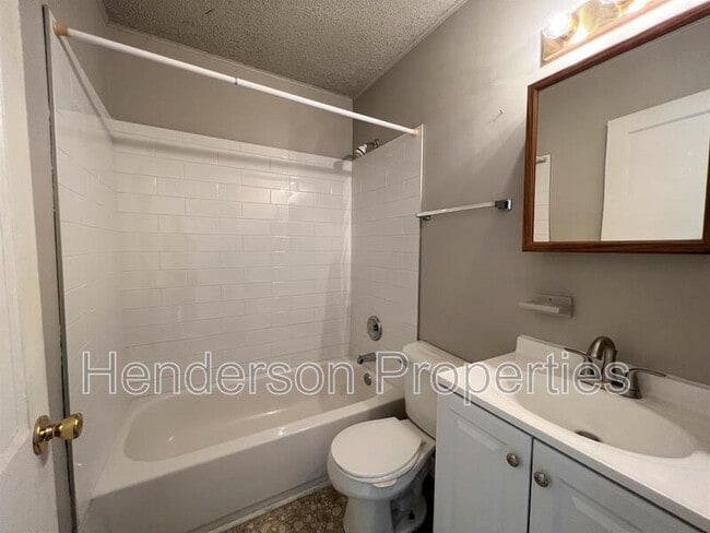 Building Photo - 1256 Edgewood Rd