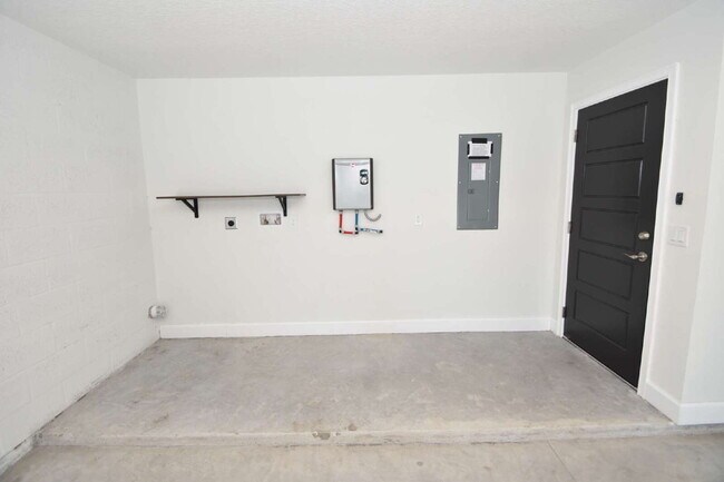 Building Photo - 86 Laramie Dr