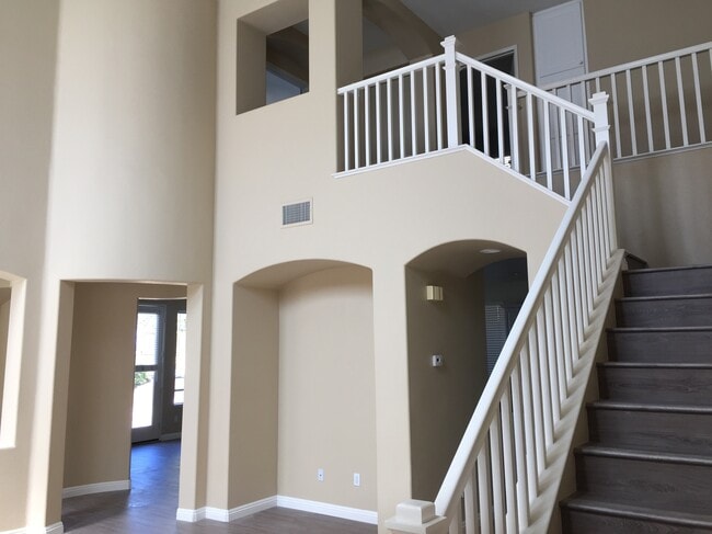 Building Photo - 1520 Sapphire Dr