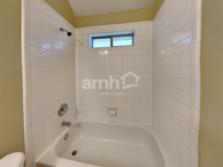 Building Photo - 9132 Tyne Trail