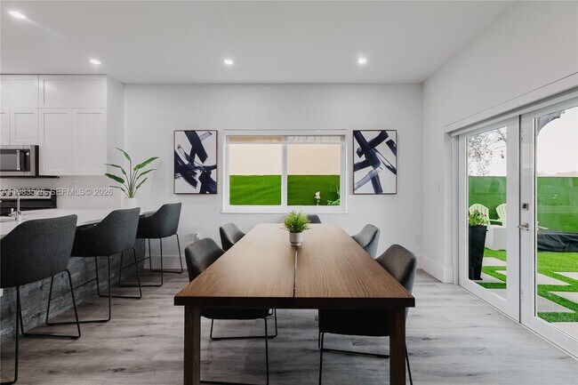 Building Photo - 12735 SW 49th Ct