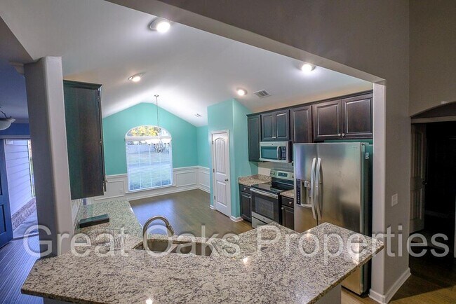 Building Photo - 108 Wellington Cir