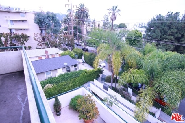 Building Photo - 939 Palm Ave