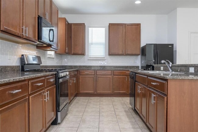 Building Photo - 133790 Ingelnook Dr