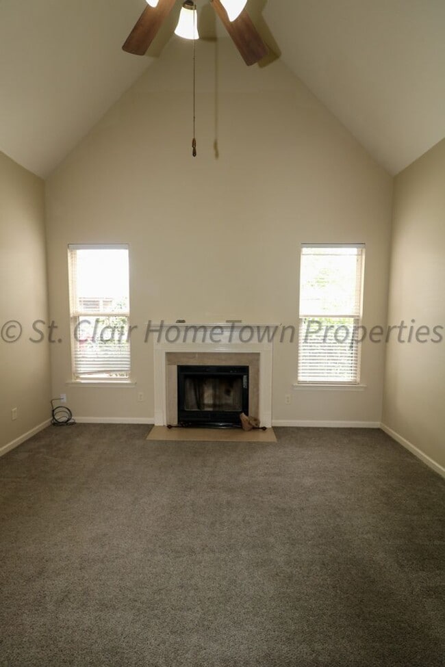Building Photo - Large Family Home in Moody AL