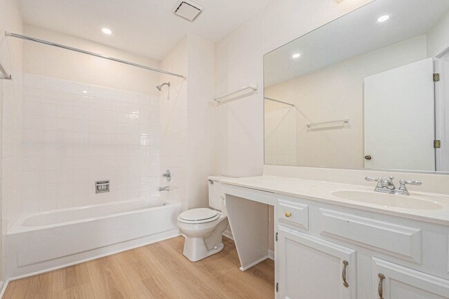 Building Photo - 120 Stirling Ln