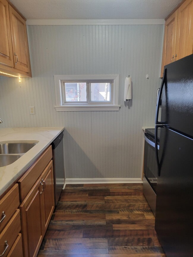 Building Photo - 133 Rugby Ct