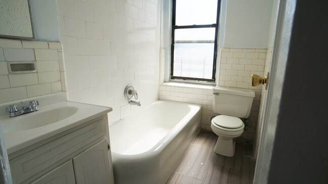 Building Photo - 2700 Grand Concourse