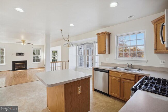 Building Photo - 13552 Wyecrosse Ct