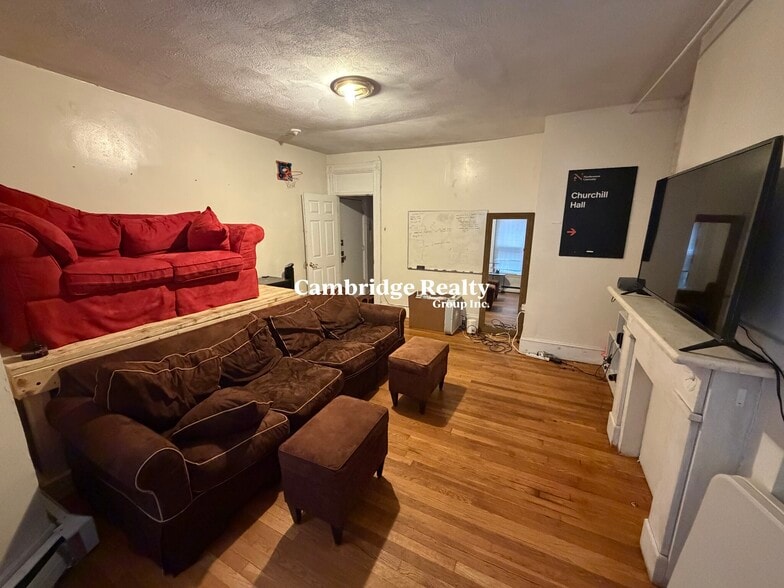 Building Photo - 15 Sewall St