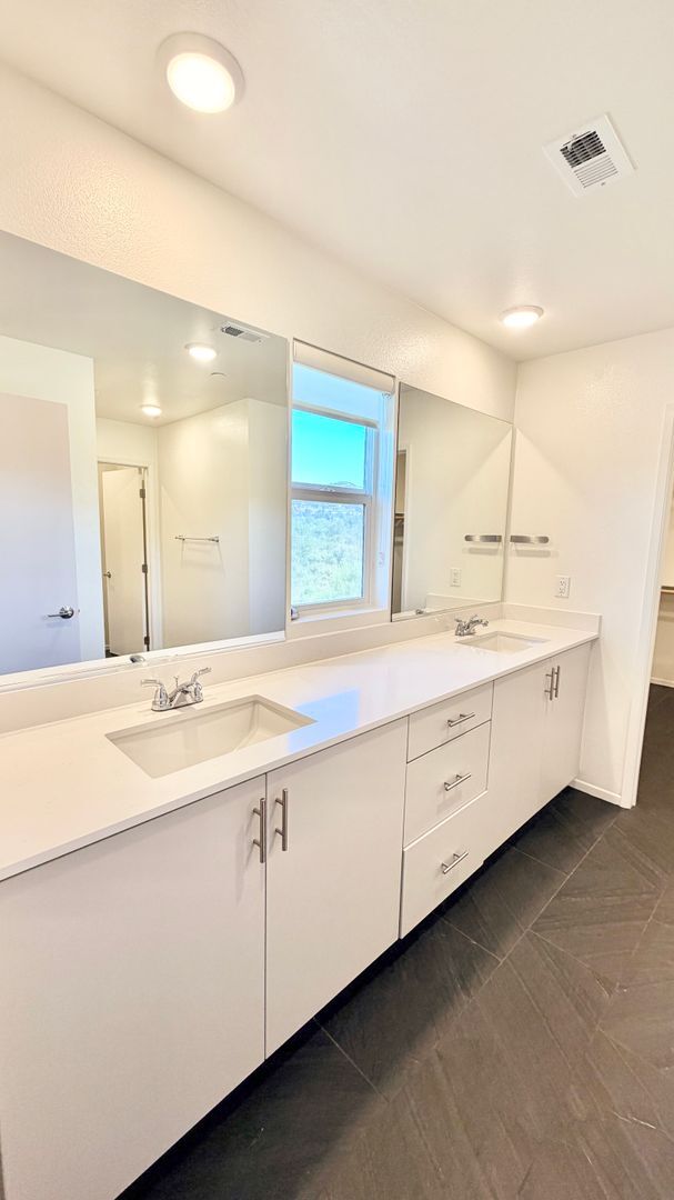 Building Photo - Wonderful Newer Construction Two-Story Home in The Citro Community of Fallbrook, complete with Co...